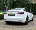 Білий Тесла Модель 3, об'ємом двигуна 0 л та пробігом 123 тис. км за 17500 $, фото 6 на Automoto.ua