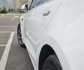 Білий Тесла Модель 3, об'ємом двигуна 0 л та пробігом 112 тис. км за 20300 $, фото 7 на Automoto.ua
