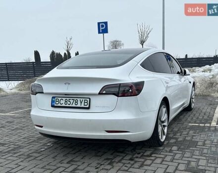 Белый Тесла Модель 3, объемом двигателя 0 л и пробегом 59 тыс. км за 16200 $, фото 3 на Automoto.ua