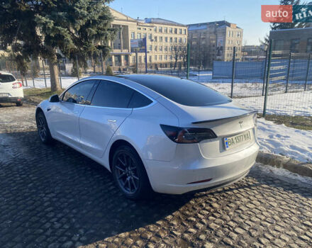 Білий Тесла Модель 3, об'ємом двигуна 0 л та пробігом 138 тис. км за 14999 $, фото 6 на Automoto.ua