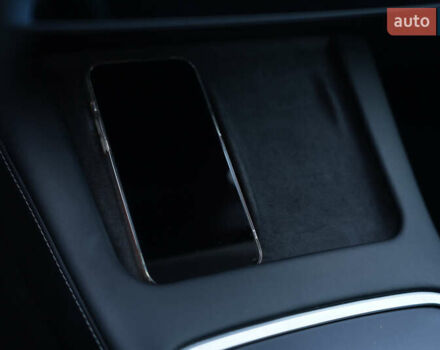 Білий Тесла Модель 3, об'ємом двигуна 0 л та пробігом 90 тис. км за 16999 $, фото 22 на Automoto.ua