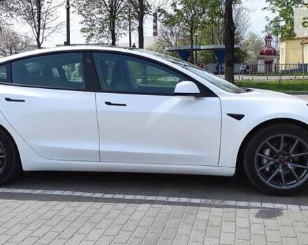 Белый Тесла Модель 3, объемом двигателя 0 л и пробегом 51 тыс. км за 22222 $, фото 5 на Automoto.ua