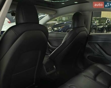 Білий Тесла Модель 3, об'ємом двигуна 0 л та пробігом 218 тис. км за 18499 $, фото 21 на Automoto.ua