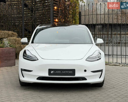 Білий Тесла Модель 3, об'ємом двигуна 0 л та пробігом 111 тис. км за 19900 $, фото 1 на Automoto.ua
