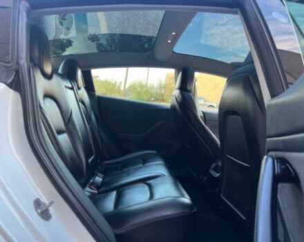 Білий Тесла Модель 3, об'ємом двигуна 0 л та пробігом 45 тис. км за 11300 $, фото 7 на Automoto.ua