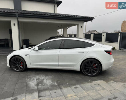 Білий Тесла Модель 3, об'ємом двигуна 0 л та пробігом 75 тис. км за 19900 $, фото 17 на Automoto.ua