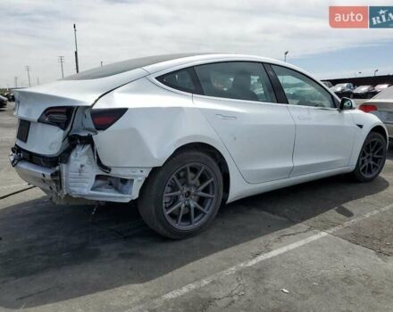 Тесла Модель 3 2020 у Львові на Automoto.ua Білий Тесла Модель 3, об'ємом двигуна 0 л та пробігом 43 тис. км за 3000 $, фото 2 на Automoto.ua