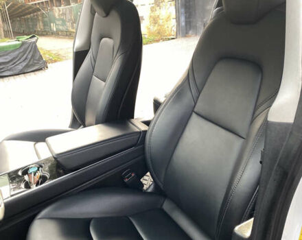 Белый Тесла Модель 3, объемом двигателя 0 л и пробегом 83 тыс. км за 21500 $, фото 17 на Automoto.ua