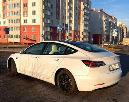 Белый Тесла Модель 3, объемом двигателя 0 л и пробегом 53 тыс. км за 18500 $, фото 5 на Automoto.ua