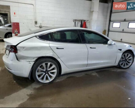 Белый Тесла Модель 3, объемом двигателя 0 л и пробегом 190 тыс. км за 11500 $, фото 2 на Automoto.ua