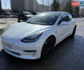 Білий Тесла Модель 3, об'ємом двигуна 0 л та пробігом 49 тис. км за 22000 $, фото 2 на Automoto.ua