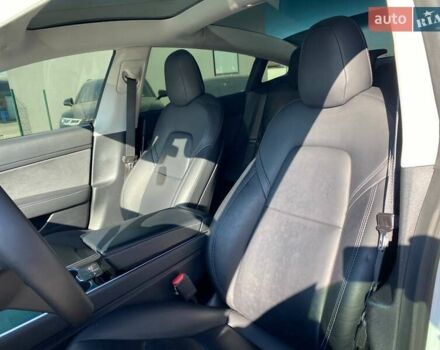 Білий Тесла Модель 3, об'ємом двигуна 0 л та пробігом 75 тис. км за 15000 $, фото 16 на Automoto.ua