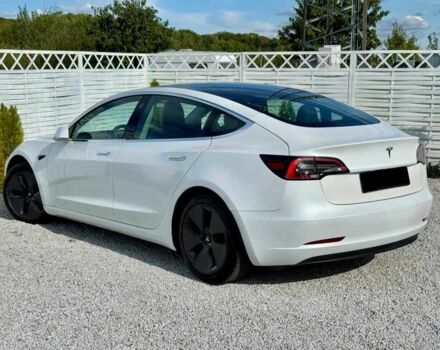 Белый Тесла Модель 3, объемом двигателя 0 л и пробегом 49 тыс. км за 13500 $, фото 1 на Automoto.ua