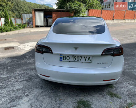 Белый Тесла Модель 3, объемом двигателя 0 л и пробегом 99 тыс. км за 20000 $, фото 5 на Automoto.ua