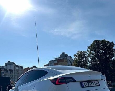 Білий Тесла Модель 3, об'ємом двигуна 0 л та пробігом 170 тис. км за 16000 $, фото 2 на Automoto.ua