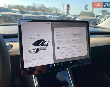 Білий Тесла Модель 3, об'ємом двигуна 0 л та пробігом 75 тис. км за 15000 $, фото 13 на Automoto.ua