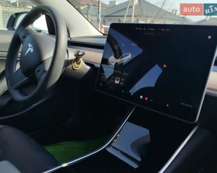 Белый Тесла Модель 3, объемом двигателя 0 л и пробегом 47 тыс. км за 18750 $, фото 3 на Automoto.ua