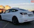 Білий Тесла Модель 3, об'ємом двигуна 0 л та пробігом 117 тис. км за 18800 $, фото 5 на Automoto.ua