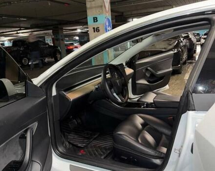 Білий Тесла Модель 3, об'ємом двигуна 0 л та пробігом 106 тис. км за 20000 $, фото 8 на Automoto.ua