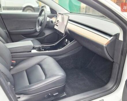 Белый Тесла Модель 3, объемом двигателя 0 л и пробегом 142 тыс. км за 17300 $, фото 10 на Automoto.ua