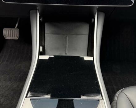 Білий Тесла Модель 3, об'ємом двигуна 0 л та пробігом 58 тис. км за 23000 $, фото 13 на Automoto.ua