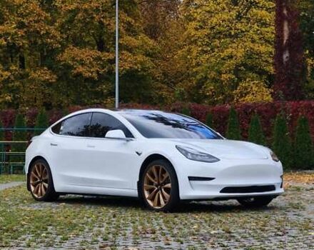 Білий Тесла Модель 3, об'ємом двигуна 0 л та пробігом 55 тис. км за 21800 $, фото 4 на Automoto.ua
