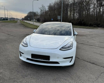 Білий Тесла Модель 3, об'ємом двигуна 0 л та пробігом 116 тис. км за 22000 $, фото 2 на Automoto.ua