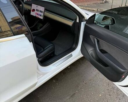 Тесла Модель 3 2020 в Харькове на Automoto.ua Белый Тесла Модель 3, объемом двигателя 0 л и пробегом 133 тыс. км за 19500 $, фото 6 на Automoto.ua