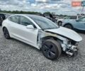 Белый Тесла Модель 3, объемом двигателя 2 л и пробегом 88 тыс. км за 5000 $, фото 1 на Automoto.ua