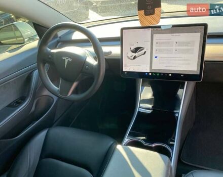 Білий Тесла Модель 3, об'ємом двигуна 0 л та пробігом 75 тис. км за 15000 $, фото 9 на Automoto.ua