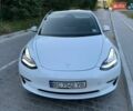Білий Тесла Модель 3, об'ємом двигуна 0 л та пробігом 20 тис. км за 18200 $, фото 1 на Automoto.ua