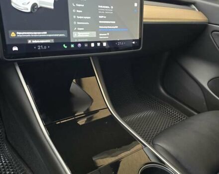 Белый Тесла Модель 3, объемом двигателя 0 л и пробегом 91 тыс. км за 17499 $, фото 29 на Automoto.ua