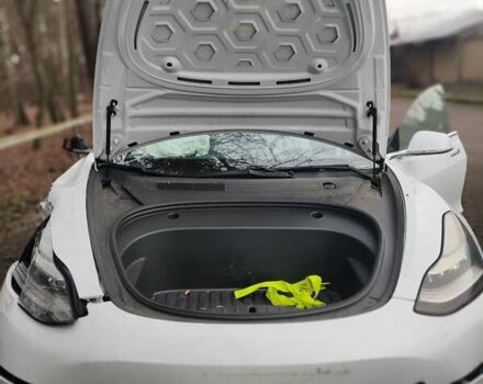 Белый Тесла Модель 3, объемом двигателя 0 л и пробегом 67 тыс. км за 9300 $, фото 16 на Automoto.ua