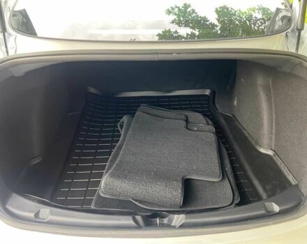 Белый Тесла Модель 3, объемом двигателя 0 л и пробегом 38 тыс. км за 11200 $, фото 6 на Automoto.ua