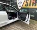 Белый Тесла Модель 3, объемом двигателя 0 л и пробегом 65 тыс. км за 18000 $, фото 24 на Automoto.ua