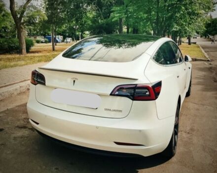 Білий Тесла Модель 3, об'ємом двигуна 0 л та пробігом 50 тис. км за 13150 $, фото 2 на Automoto.ua