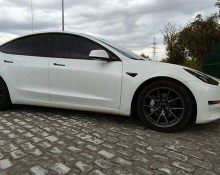 Білий Тесла Модель 3, об'ємом двигуна 0 л та пробігом 110 тис. км за 20750 $, фото 11 на Automoto.ua