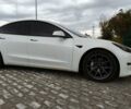 Білий Тесла Модель 3, об'ємом двигуна 0 л та пробігом 110 тис. км за 20750 $, фото 11 на Automoto.ua