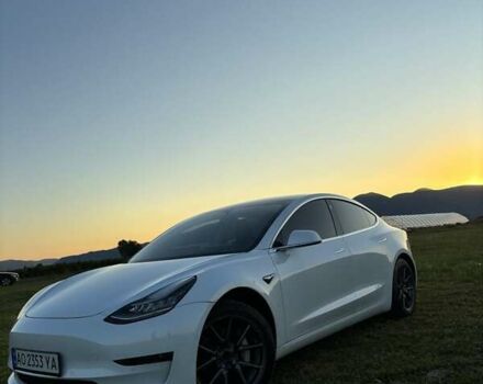 Белый Тесла Модель 3, объемом двигателя 0 л и пробегом 128 тыс. км за 16000 $, фото 2 на Automoto.ua