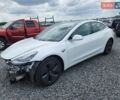 Белый Тесла Модель 3, объемом двигателя 2 л и пробегом 88 тыс. км за 5000 $, фото 1 на Automoto.ua