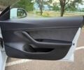 Білий Тесла Модель 3, об'ємом двигуна 0 л та пробігом 48 тис. км за 13200 $, фото 10 на Automoto.ua