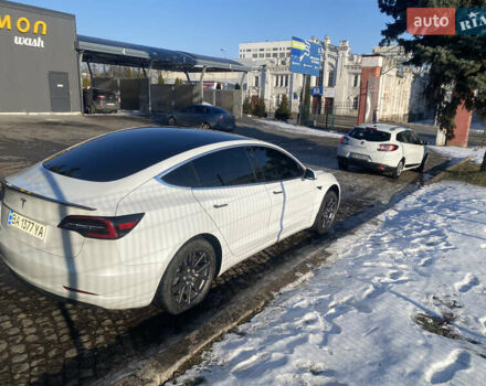 Білий Тесла Модель 3, об'ємом двигуна 0 л та пробігом 138 тис. км за 14999 $, фото 5 на Automoto.ua