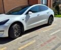 Білий Тесла Модель 3, об'ємом двигуна 0 л та пробігом 50 тис. км за 21600 $, фото 1 на Automoto.ua