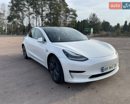 Белый Тесла Модель 3, объемом двигателя 0 л и пробегом 65 тыс. км за 22500 $, фото 1 на Automoto.ua