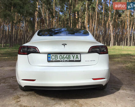 Белый Тесла Модель 3, объемом двигателя 0 л и пробегом 70 тыс. км за 20300 $, фото 8 на Automoto.ua