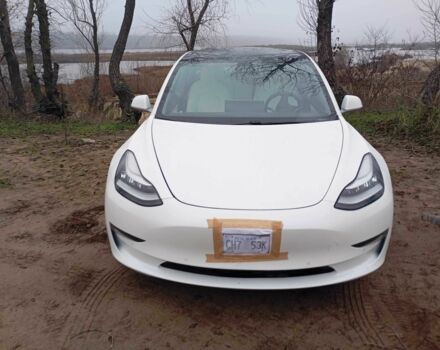 Белый Тесла Модель 3, объемом двигателя 0 л и пробегом 77 тыс. км за 16000 $, фото 1 на Automoto.ua