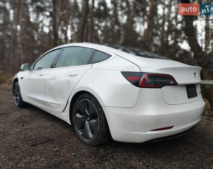 Белый Тесла Модель 3, объемом двигателя 0 л и пробегом 61 тыс. км за 9999 $, фото 5 на Automoto.ua