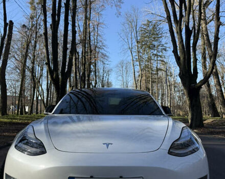 Білий Тесла Модель 3, об'ємом двигуна 0 л та пробігом 103 тис. км за 20500 $, фото 4 на Automoto.ua