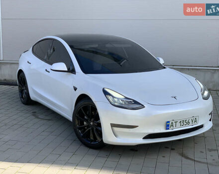 Тесла Модель 3 2020 у Івано-Франківську на Automoto.ua Білий Тесла Модель 3, об'ємом двигуна 0 л та пробігом 145 тис. км за 14850 $, фото 10 на Automoto.ua