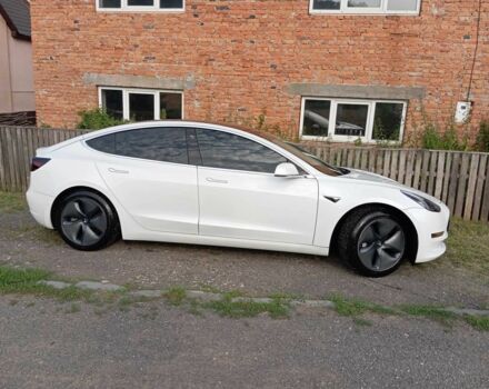 Белый Тесла Модель 3, объемом двигателя 0 л и пробегом 128 тыс. км за 15500 $, фото 4 на Automoto.ua